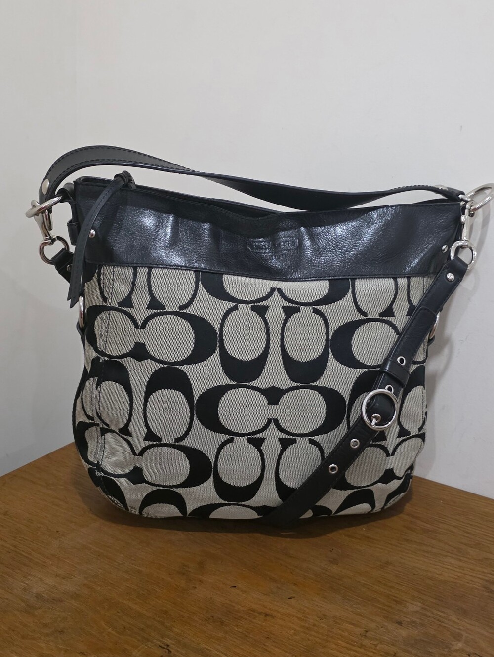 Coach Signature Jacquard black/Gray large Shoulder/Crossbody bag